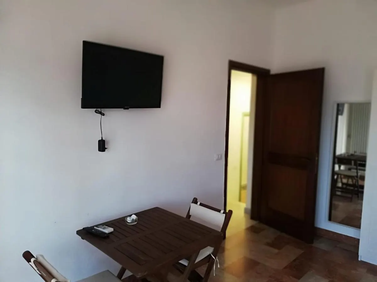Bed & Breakfast B&B Tra Mare E Marmo Marina Di Carrara Italy