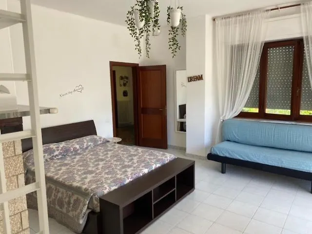B&B Tra Mare E Marmo Marina Di Carrara Italy