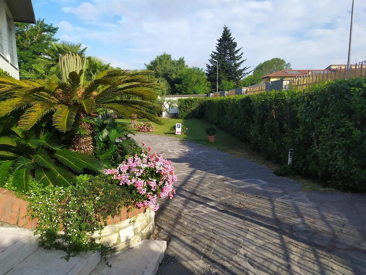 B&B Tra Mare E Marmo Marina Di Carrara Italy