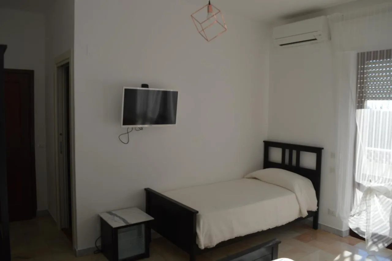 B&B Tra Mare E Marmo Marina Di Carrara Bed & Breakfast