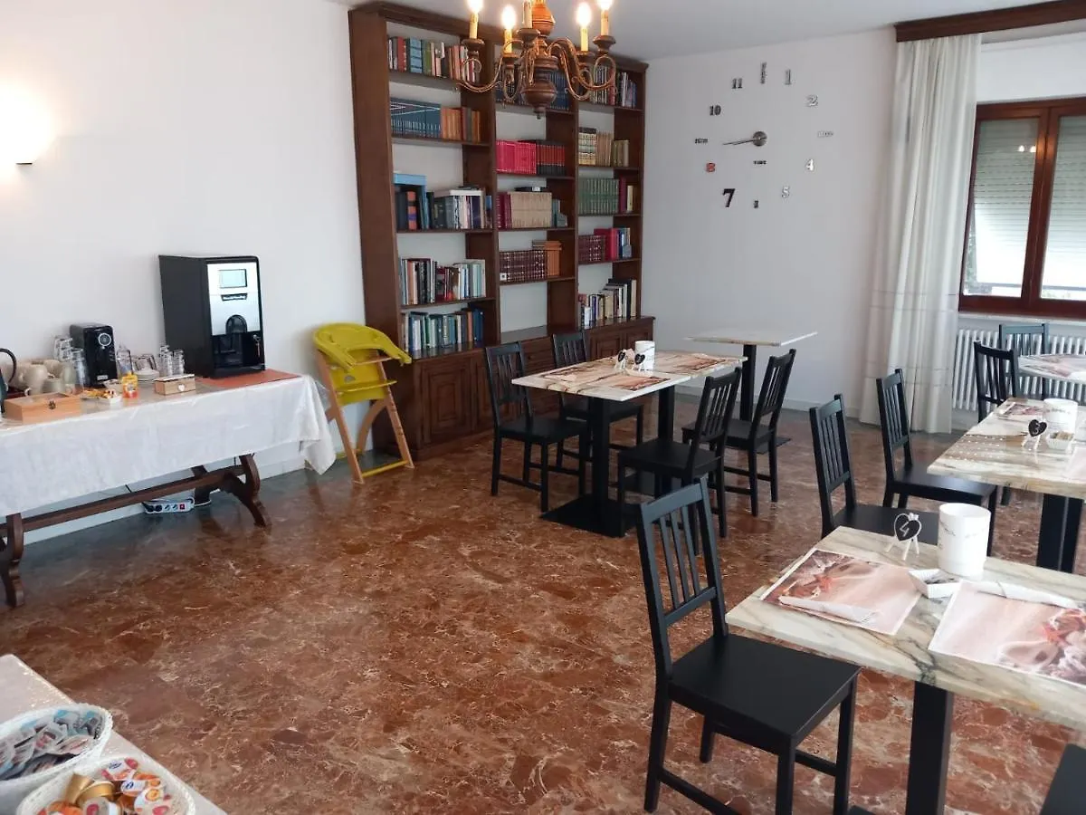 B&B Tra Mare E Marmo Marina Di Carrara 0*,  Italy