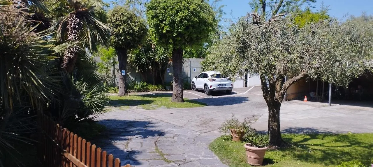 B&B Tra Mare E Marmo Marina Di Carrara 0*,  Italy
